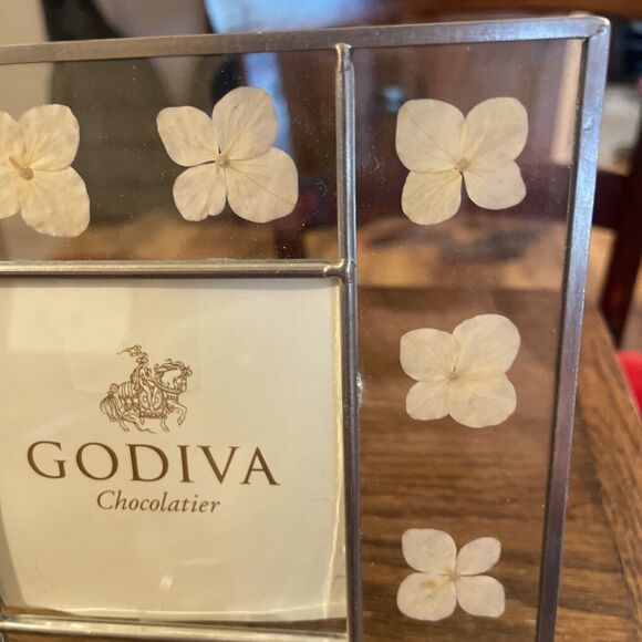 Godiva Chocolatier Pressed Flower Picture Frame NEW Holds 3 X 3 Photo Boho - Picture 4 of 6